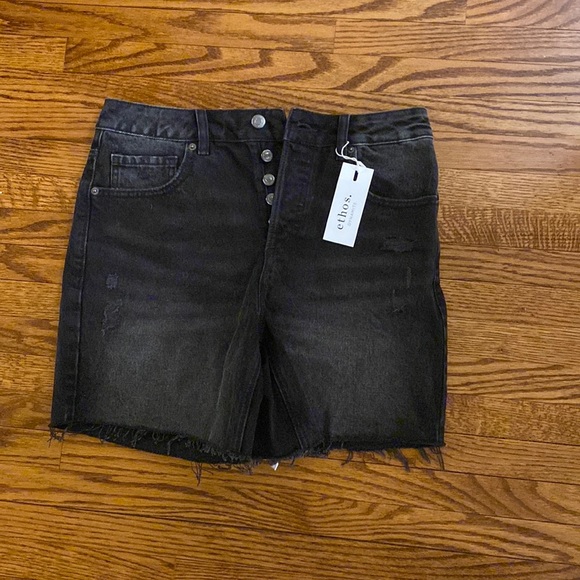 Dynamite- Ethos Renee Mid Thigh Denim Short - Picture 2 of 2